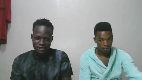 luoislove online show from February 3, 4:43 am