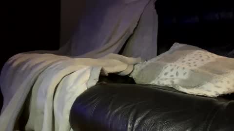 luvs2lickhotlips online show from December 15, 1:41 pm