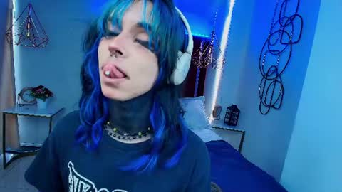 Luxiel 3 online show from June 10, 9:48 pm