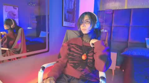 Luxiel 3 online show from April 16, 9:39 pm