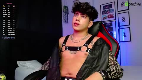 Lyle Bennett Freelance Model online show from December 4, 12:12 pm