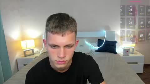 m0neyken_ online show from June 29, 3:02 am