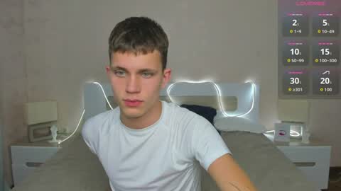 m0neyken_ online show from July 18, 3:13 am