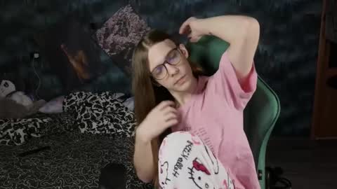 m1shq online show from March 4, 9:54 pm