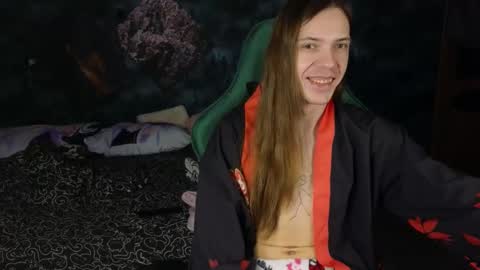 m1shq online show from March 8, 11:07 pm