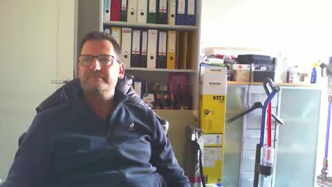 Snapshot of macfly67 chatting on October 18, 2:22 pm macfly67 online show from October 18, 2:22 pm