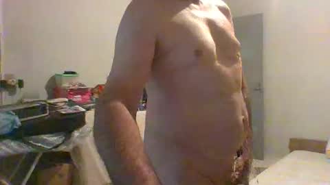 MACHOLIVRE online show from February 7, 10:26 pm