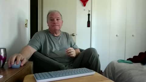 mackdocc001 online show from March 19, 4:54 pm