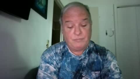 mackdocc001 online show from September 24, 3:43 pm