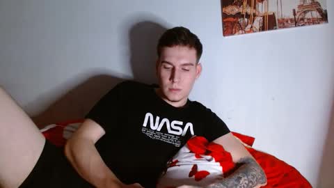 magic_fantasy77 online show from November 24, 12:00 am