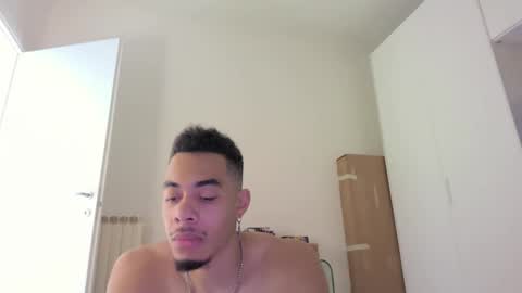 Snapshot of magicsempai chatting on January 14, 12:03 pm Magicsempai online show from January 14, 12:03 pm