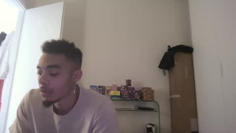 Snapshot of magicsempai chatting on February 7, 11:56 am Magicsempai online show from February 7, 11:56 am