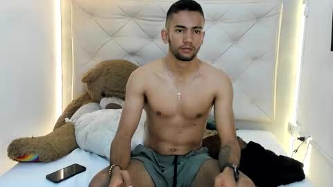 maicolparker0 online show from March 24, 2:22 pm