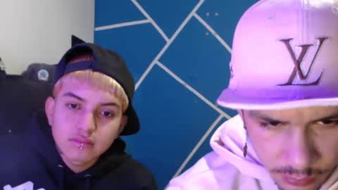 maikjameshot online show from December 19, 5:59 am