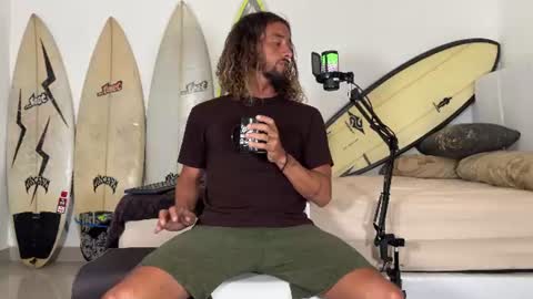 Mack  Makingmoans Twitter online show from July 9, 12:37 am