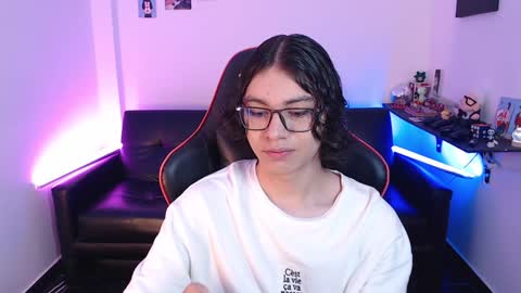 Snapshot of malik_harrison_ chatting on January 20, 2:36 pm Malik  online show from January 20, 2:36 pm