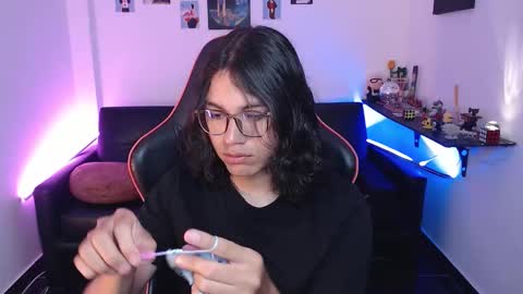 Snapshot of malik_harrison_ chatting on October 17, 3:27 pm Malik  online show from October 17, 3:27 pm