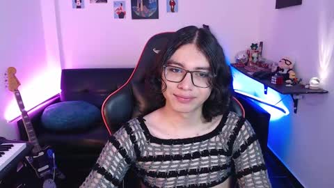 Snapshot of malik_harrison_ chatting on March 11, 3:34 pm Malik  online show from March 11, 3:34 pm