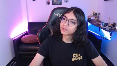 Snapshot of malik_harrison_ chatting on September 17, 3:02 pm Malik  online show from September 17, 3:02 pm