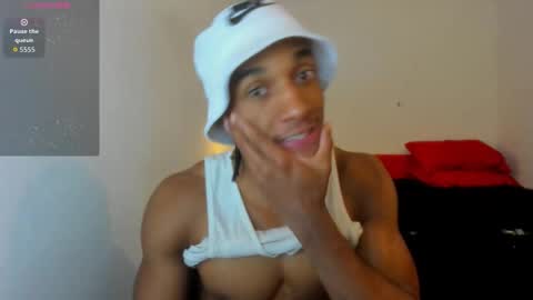 malkongarcia online show from November 16, 7:49 pm