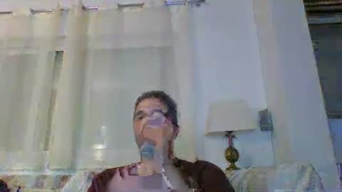 Snapshot of man211172 chatting on January 16, 6:59 pm man211172 online show from January 16, 6:59 pm