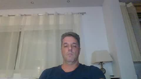 Snapshot of man211172 chatting on October 18, 5:40 pm man211172 online show from October 18, 5:40 pm