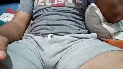 mandrilo7379 online show from December 1, 7:00 am