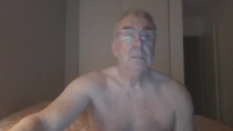 manngrossbite online show from April 26, 10:17 pm