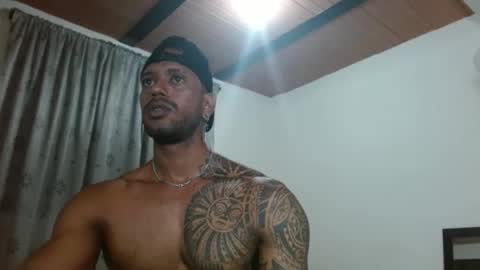 Manolo online show from October 31, 4:43 pm