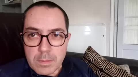 Snapshot of manu5933 chatting on December 16, 10:50 am manu5933 online show from December 16, 10:50 am