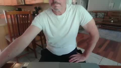 Mark online show from October 8, 7:07 pm