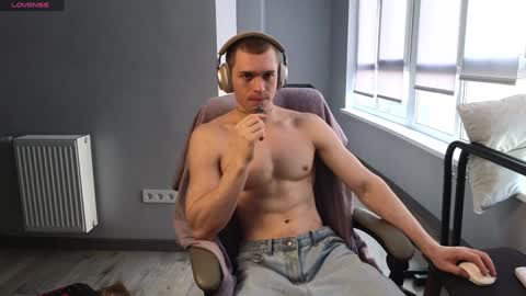 Mark online show from February 1, 12:16 pm