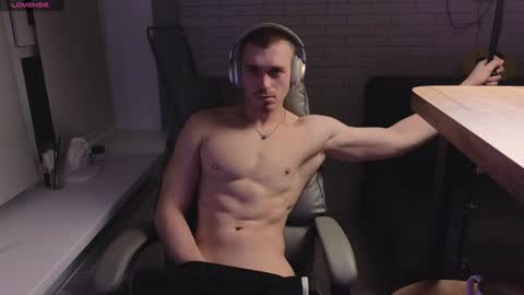 Mark online show from December 3, 10:18 pm