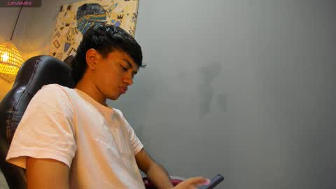 markbowie online show from November 25, 11:56 am