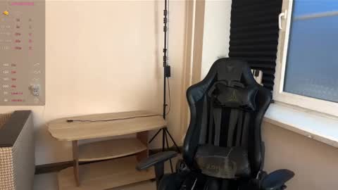 Mark online show from February 18, 3:09 pm