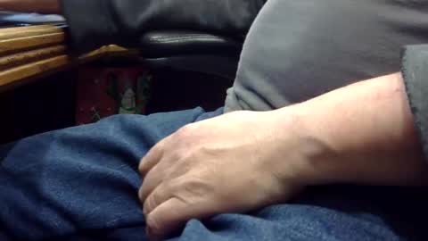 markpanier online show from December 15, 7:42 pm