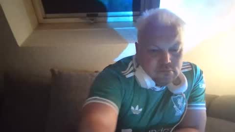 mars0481 online show from April 8, 9:45 pm