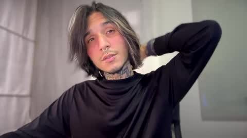   online show from March 4, 9:22 pm