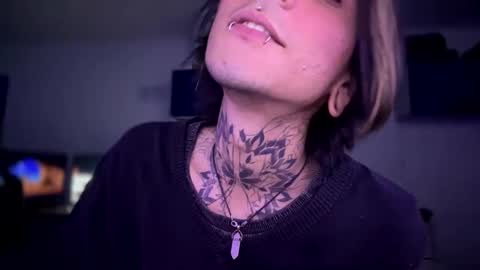   online show from December 15, 6:40 am