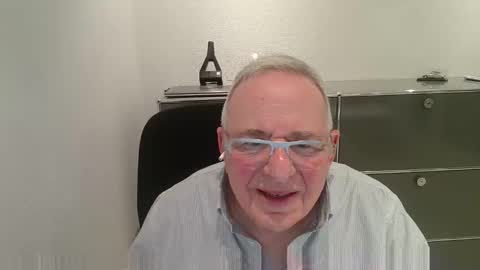 martin_1947 online show from February 26, 11:17 pm