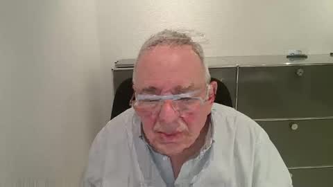 martin_1947 online show from March 7, 7:11 pm