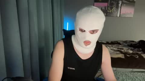 martinboy01 online show from October 19, 3:37 pm