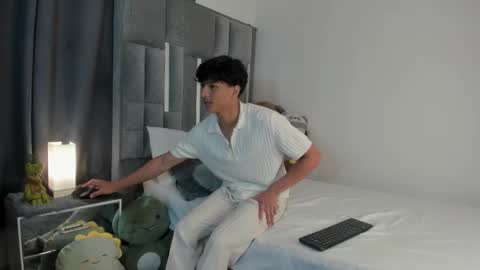 mash_angelo online show from October 9, 2:27 am