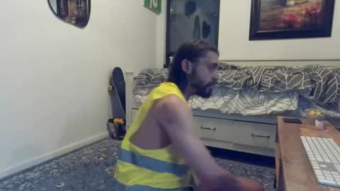 Nikki Sixx online show from April 4, 1:46 am