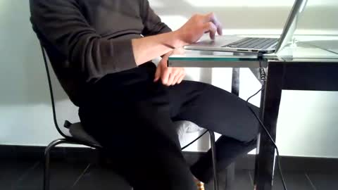 Mask07 online show from December 8, 5:22 pm