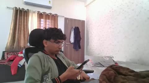 Mask Boy online show from November 30, 4:58 am