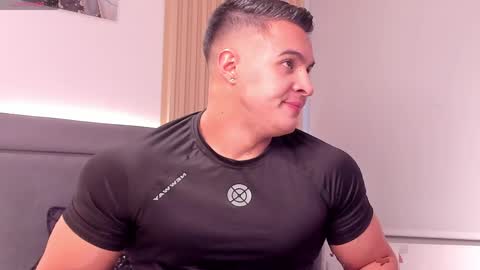 Mason Bennet online show from April 18, 9:36 pm