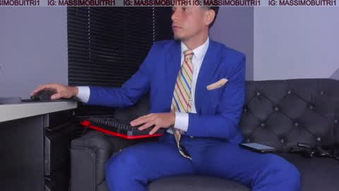 I am Massimo online show from November 17, 11:02 am