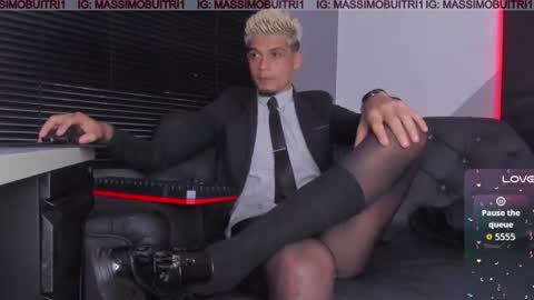 I am Massimo online show from January 7, 12:15 am