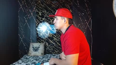 massimo_vidal online show from February 8, 2:10 pm